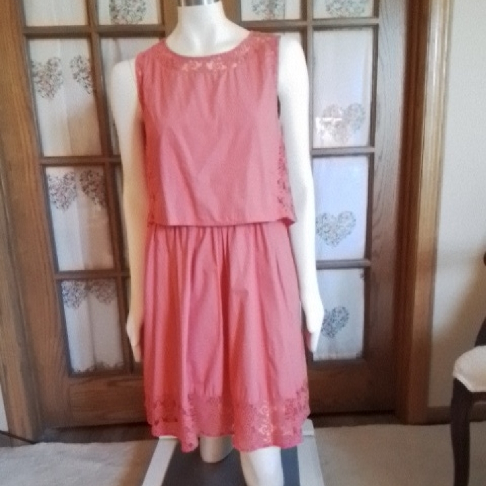 Chelsea 28 100% cotton lacy dress, fully-lined, pinky-orange, size M.